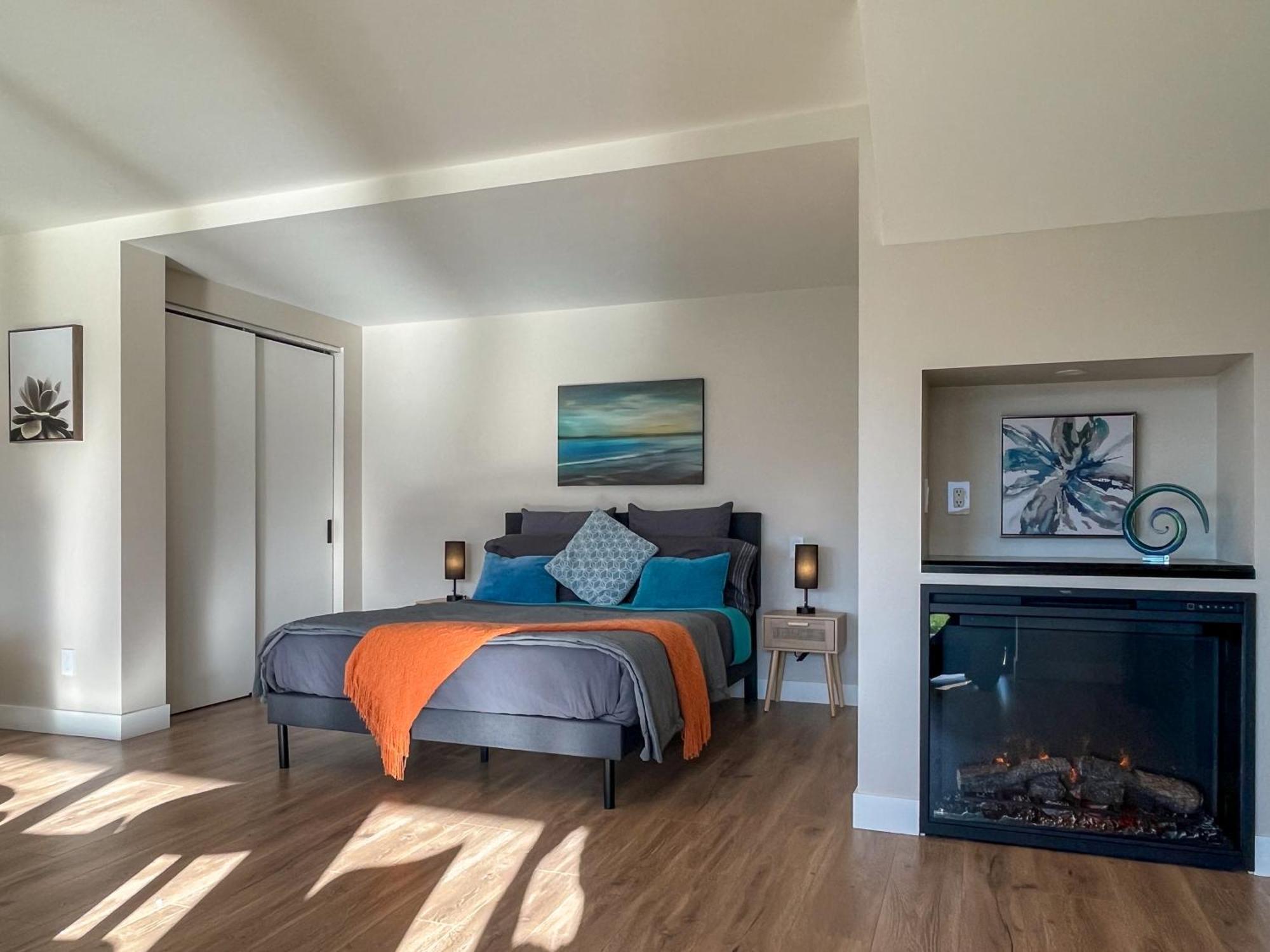 Kelowfornia Lakeview Retreat Келоуна Номер фото